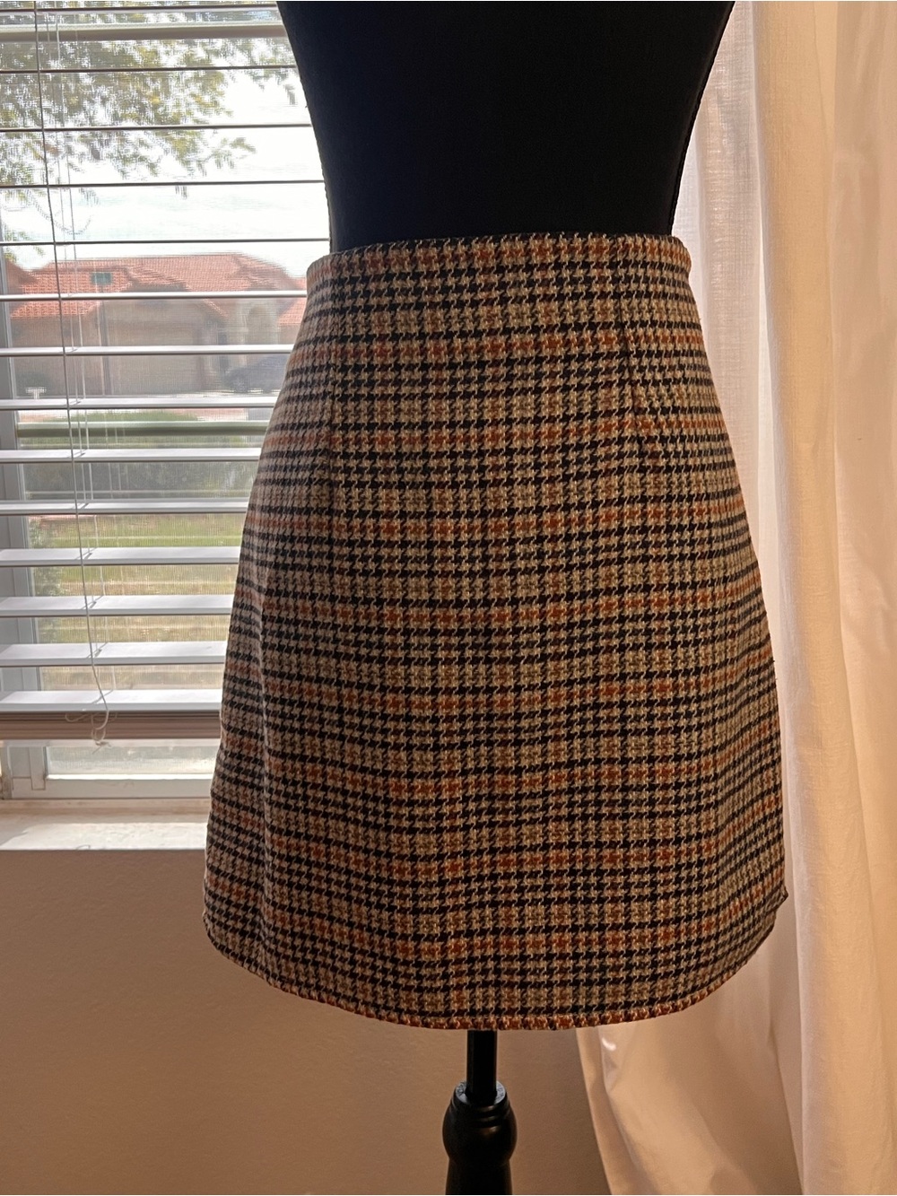 Old Navy Brown Black Tan Houndstooth Mini Skirt